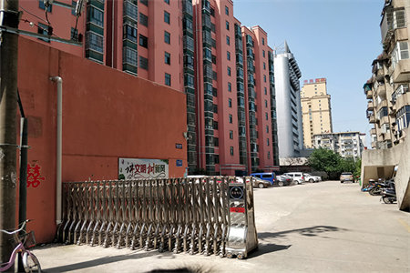 城东涵翠苑A区5室3厅3卫306万261m2精装修出售